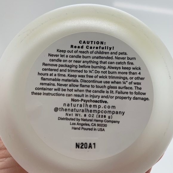 Lavender Relax candle🌿 - Picture 2 of 3